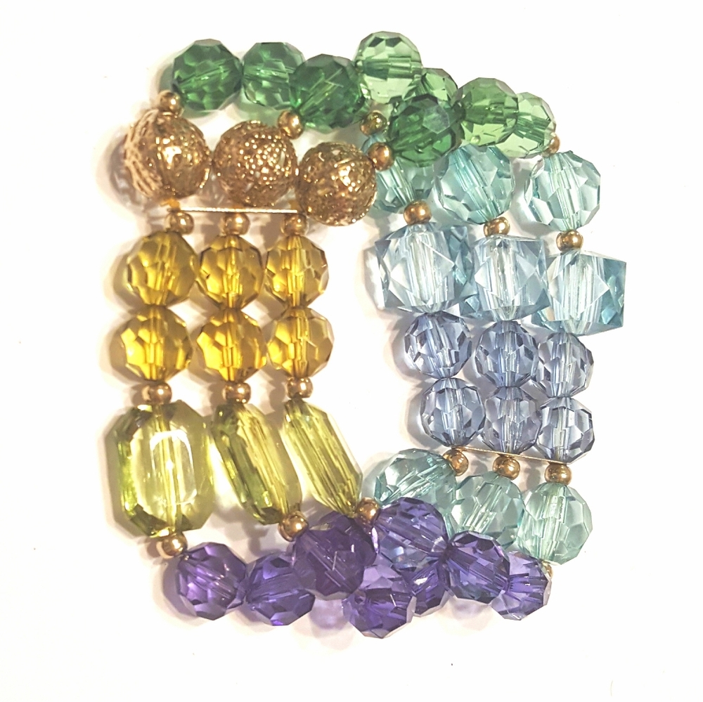 Nice 6" stretch (3 layer) beaded bracelet.…